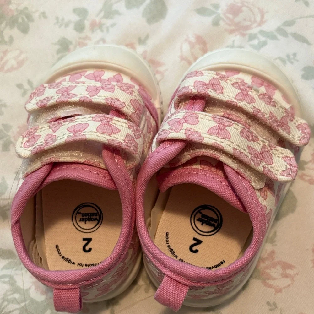 wonder nation Pink Bow-Print Hook & Loop Baby Sneakers